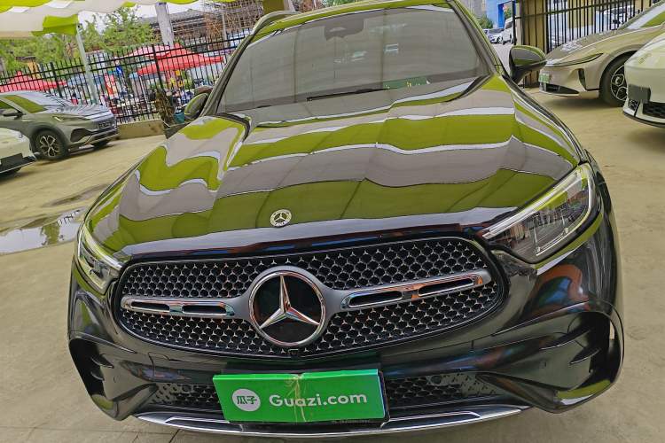 Used Mercedes-Benz GLC 2023 Facelift GLC 260 L 4MATIC Dynamic Version 5 Seats Exterior 1