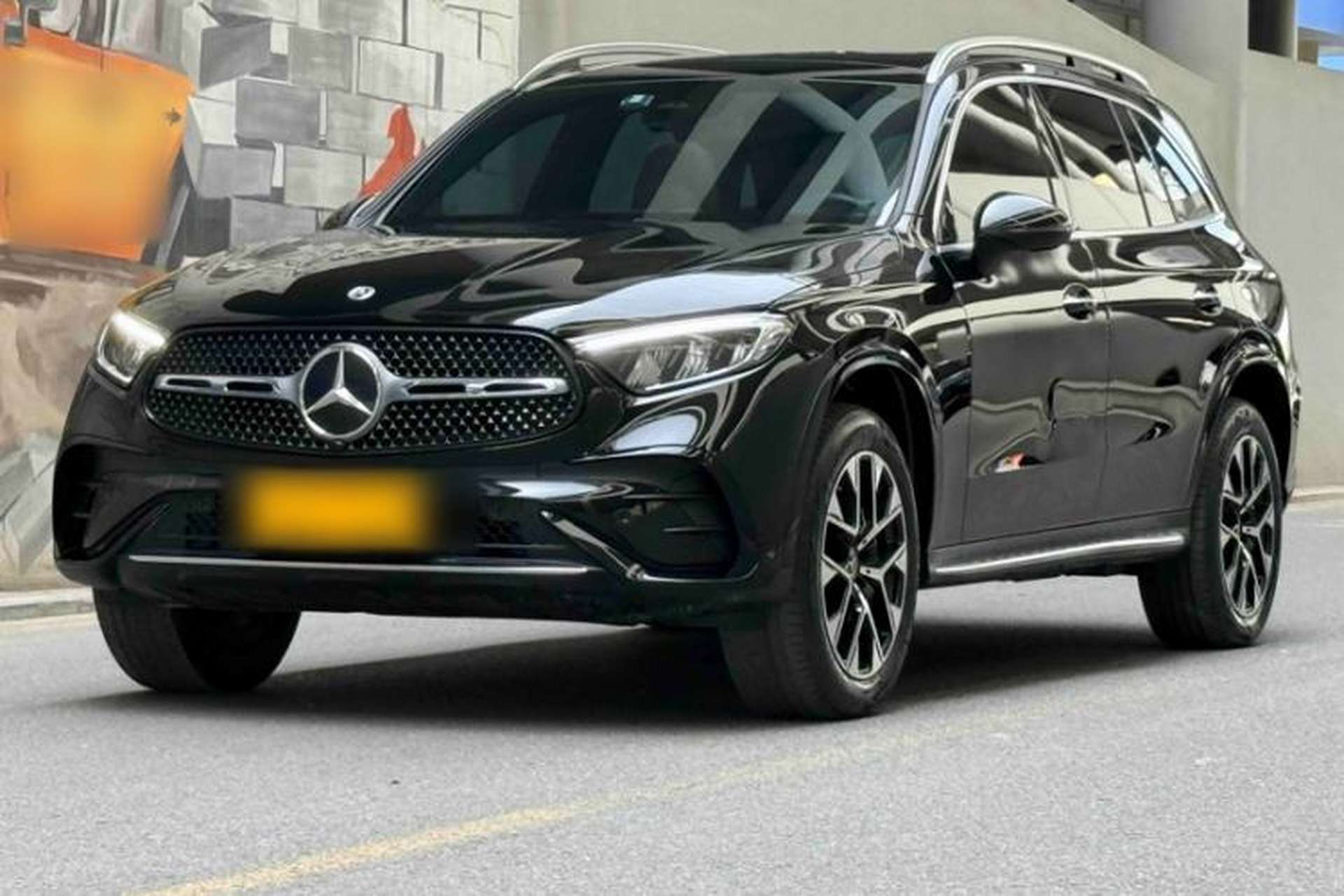 Used Mercedes-Benz GLC 2023 GLC 260 L 4MATIC Luxury 7-Seater Exterior 2