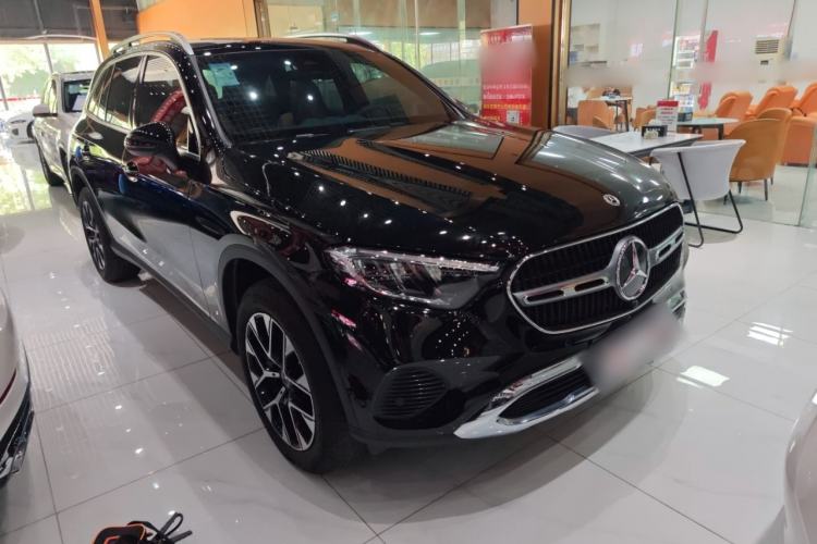 Used Mercedes-Benz GLC 2023 Facelift GLC 260 L 4MATIC Dynamic Version 5 Seats Exterior 2