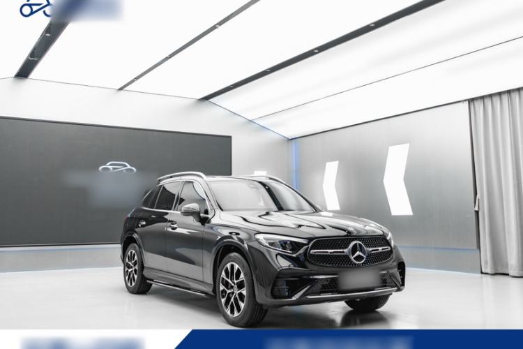 Used Mercedes-Benz GLC 2023 Facelift GLC 260 L 4MATIC Luxury Version 5 Seats Exterior 2