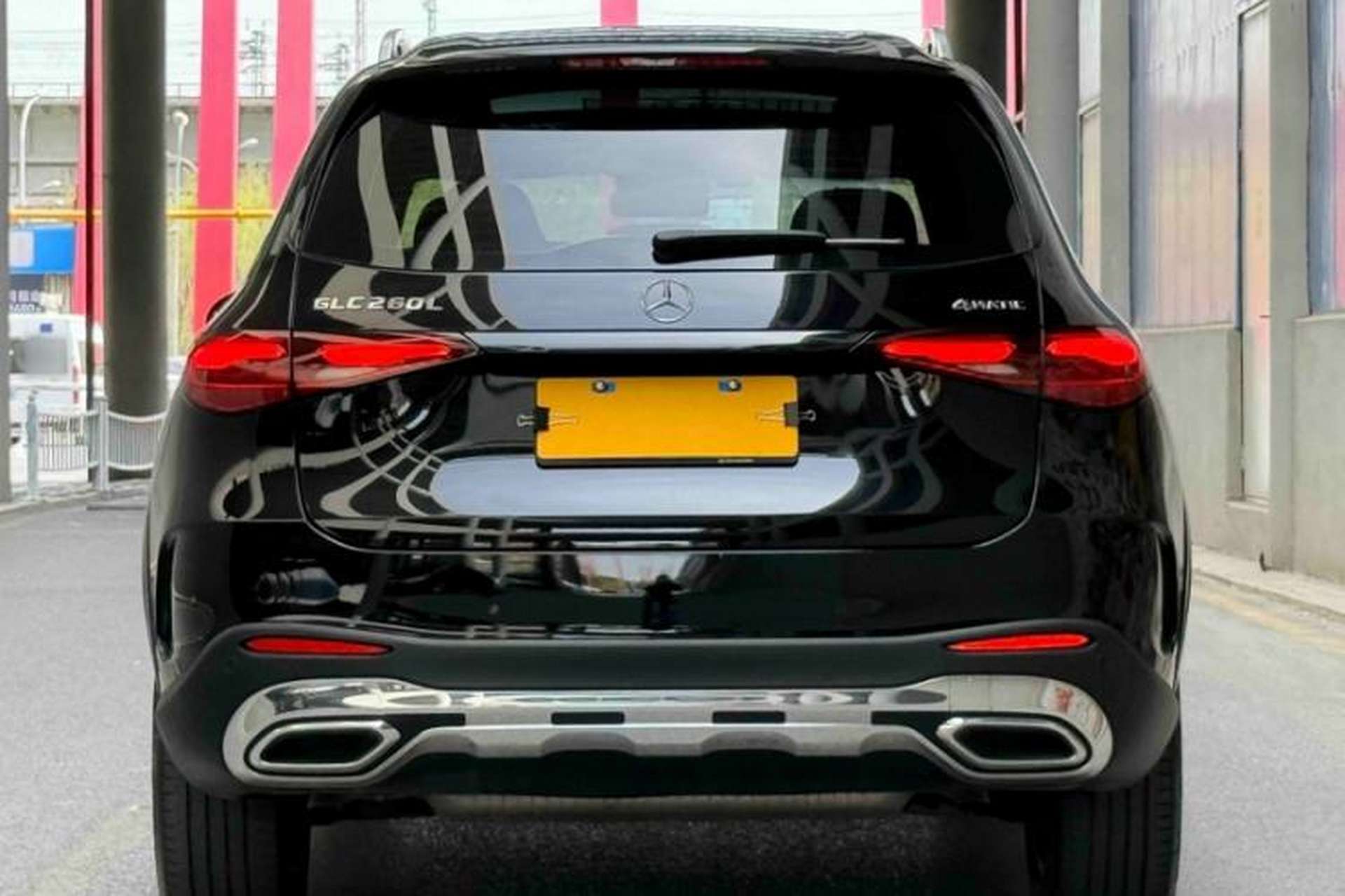 Used Mercedes-Benz GLC 2023 GLC 260 L 4MATIC Luxury 7-Seater Exterior 3