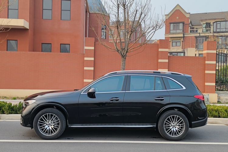 Used Mercedes-Benz GLC 2023 GLC 300 L 4MATIC Dynamic Edition 5-seater Exterior 3