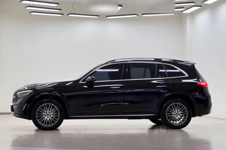 Used Mercedes-Benz GLC 2023 GLC 300 L 4MATIC Dynamic Edition 5-seater Exterior 3