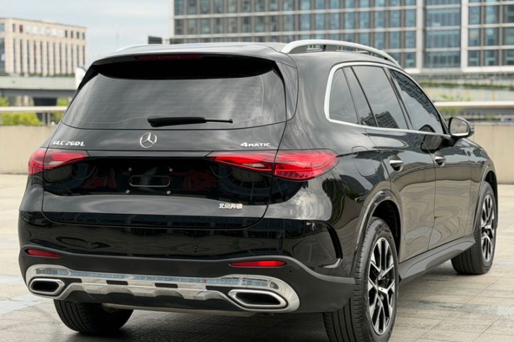 Used Mercedes-Benz GLC 2023 Facelift GLC 260 L 4MATIC Luxury Version 5 Seats Exterior 3