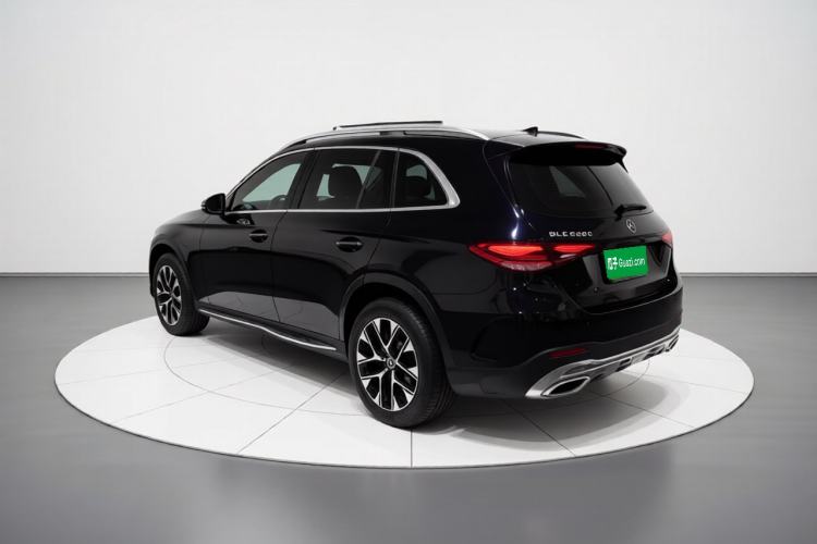 Used Mercedes-Benz GLC 2023 Facelift GLC 260 L 4MATIC Luxury Version 7-Seater Exterior 3
