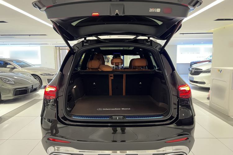 Used Mercedes-Benz GLC 2023 Refreshed GLC 300 L 4MATIC Dynamic Edition 5 Seats Exterior 3