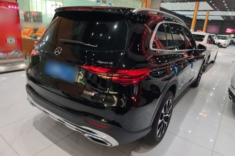 Used Mercedes-Benz GLC 2023 Facelift GLC 260 L 4MATIC Dynamic Version 5 Seats Exterior 4