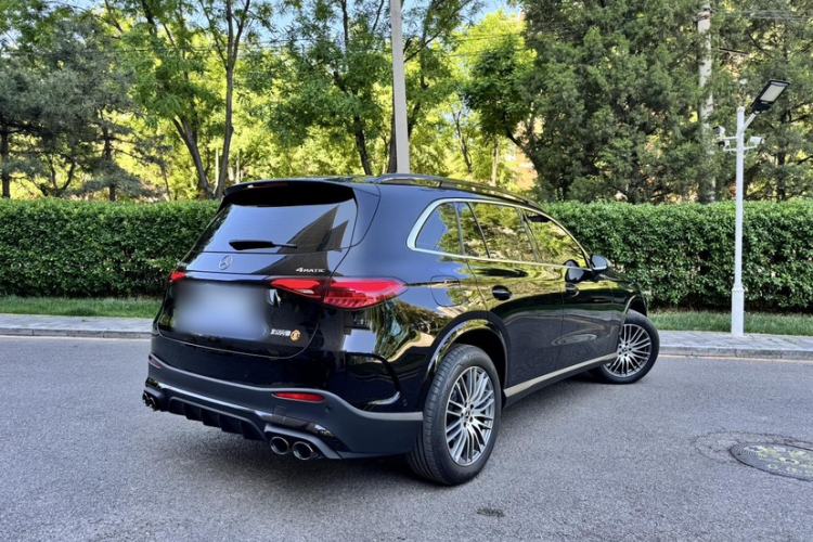 Used Mercedes-Benz GLC 2023 Facelift GLC 260 L 4MATIC Dynamic Version 5 Seats Exterior 4