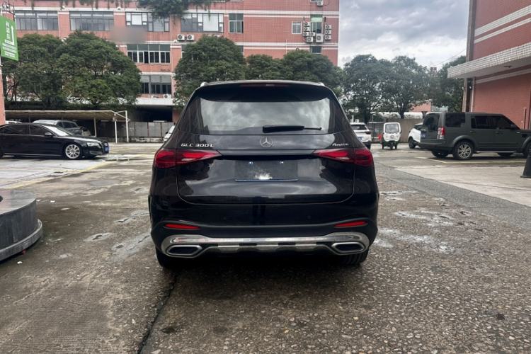 Used Mercedes-Benz GLC 2023 Facelifted GLC 300 L 4MATIC Luxury Version 5 Seats Exterior 4