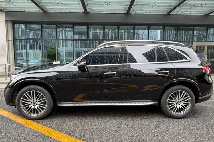 Used Mercedes-Benz GLC 2023 GLC 300 L 4MATIC Dynamic Edition 5-seater Exterior 4