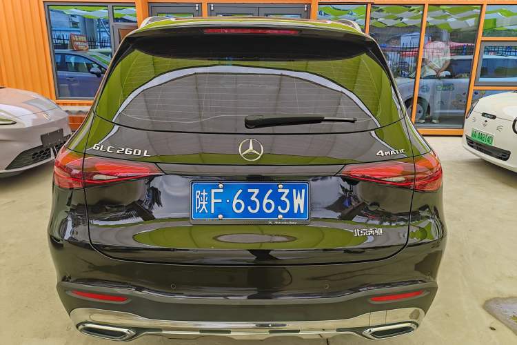 Used Mercedes-Benz GLC 2023 Facelift GLC 260 L 4MATIC Dynamic Version 5 Seats Exterior 4