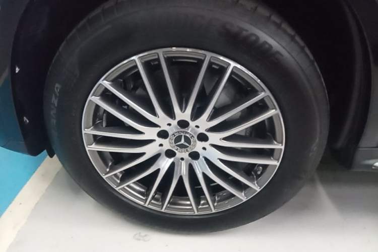 Used Mercedes-Benz GLC 2023 Refreshed GLC 300 L 4MATIC Dynamic Edition 5 Seats Exterior 4