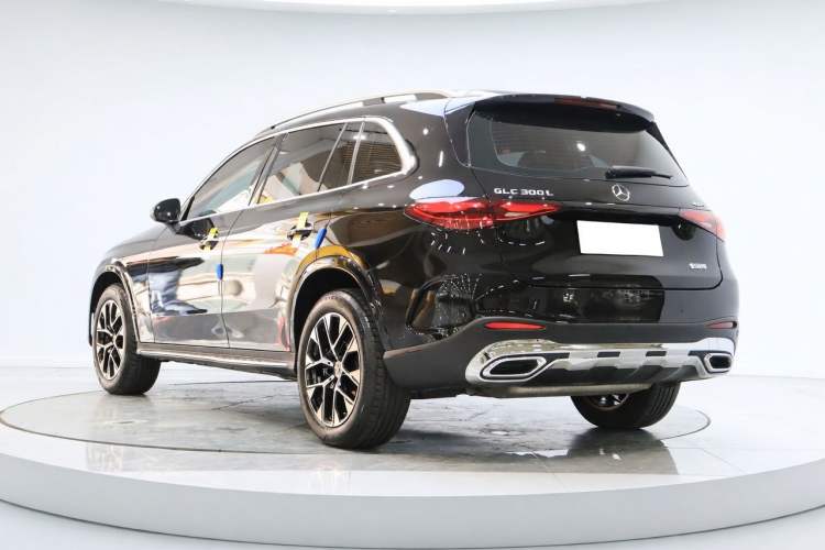 Used Mercedes-Benz GLC 2023 Facelift GLC 260 L 4MATIC Luxury Version 5 Seats Exterior 5