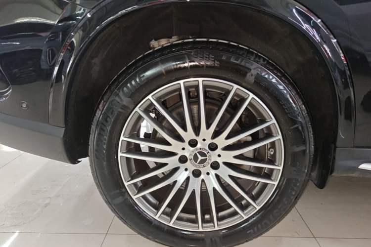 Used Mercedes-Benz GLC 2023 Refreshed GLC 300 L 4MATIC Dynamic Edition 5 Seats Exterior 5