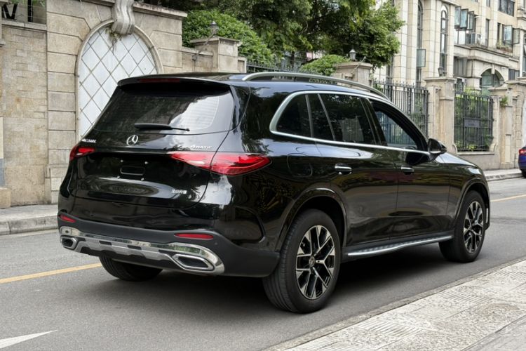 Used Mercedes-Benz GLC 2023 Facelift GLC 260 L 4MATIC Luxury Version 7-Seater Exterior 6