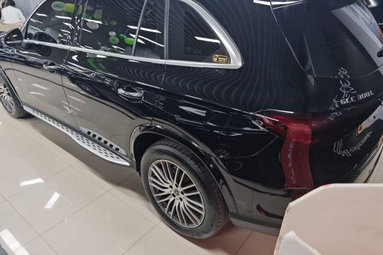 Used Mercedes-Benz GLC 2023 Refreshed GLC 300 L 4MATIC Dynamic Edition 5 Seats Exterior 6