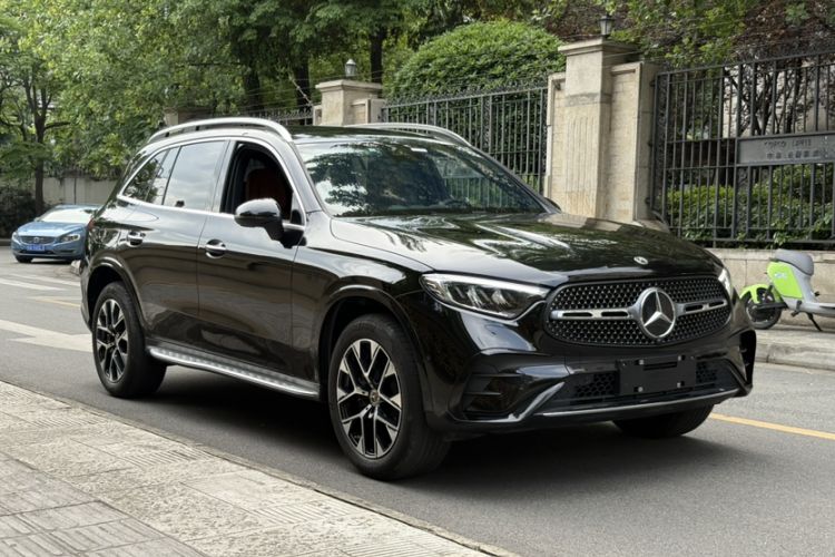 Used Mercedes-Benz GLC 2023 Facelift GLC 260 L 4MATIC Luxury Version 7-Seater Exterior 8
