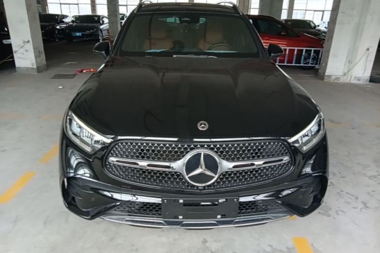 Used Mercedes-Benz GLC 2023 Facelift GLC 260 L 4MATIC Luxury Version 5 Seats Front