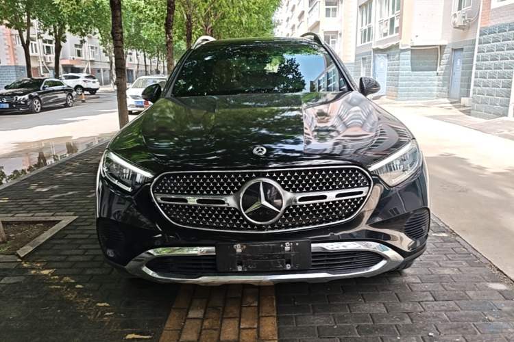 Used Mercedes-Benz GLC 2023 GLC 260 L 4MATIC Dynamic Edition 7-seater Front