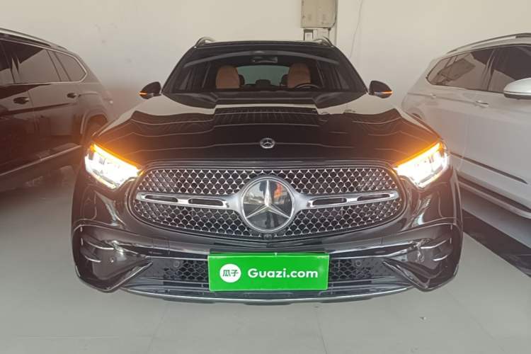 Used Mercedes-Benz GLC 2023 Facelift GLC 260 L 4MATIC Luxury Version 5 Seats Front