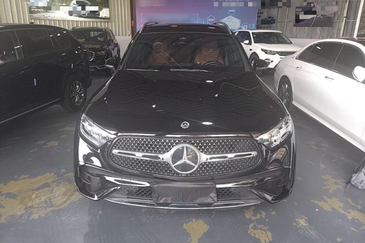 Used Mercedes-Benz GLC 2023 GLC 260 L 4MATIC Luxury 7-Seater Front