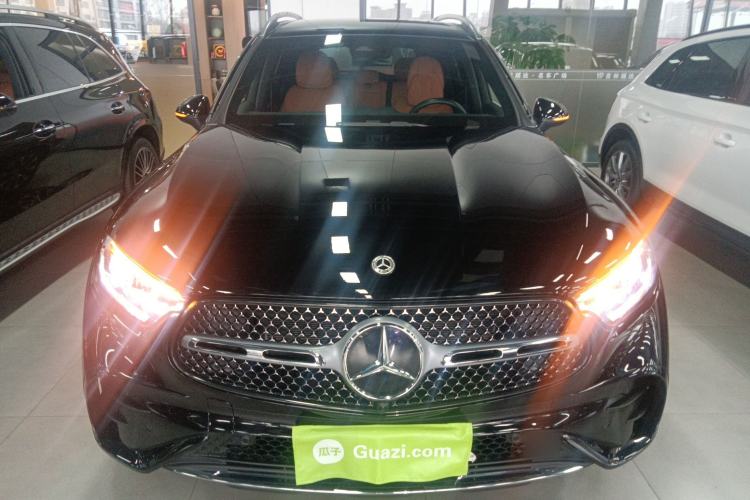 Used Mercedes-Benz GLC 2023 Facelift GLC 260 L 4MATIC Dynamic Version 5 Seats Front