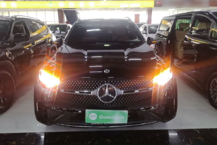 Used Mercedes-Benz GLC 2023 GLC 300 L 4MATIC Dynamic 7-Seater Front
