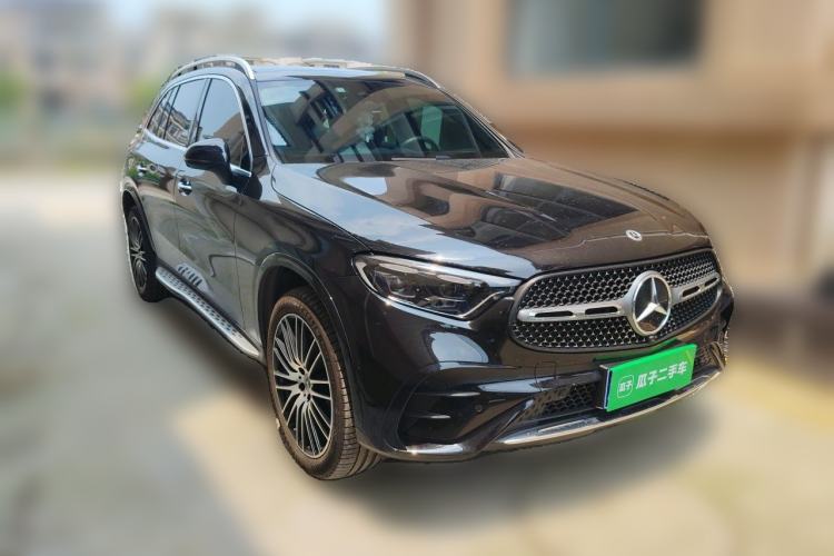 Used Mercedes-Benz GLC 2023 Refreshed GLC 300 L 4MATIC Luxury Version 7 Seats Front Right 45 Deg