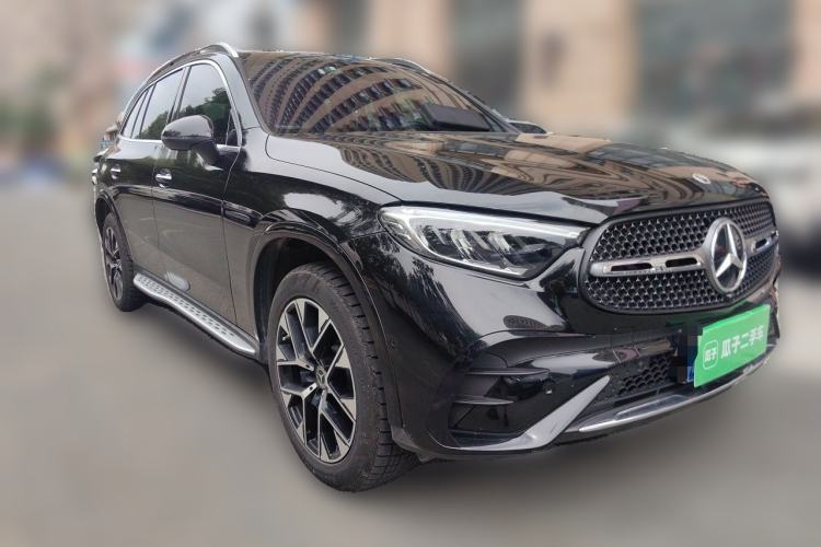 Used Mercedes-Benz GLC 2023 GLC 260 L 4MATIC Luxury 7-Seater Front Right 45 Deg