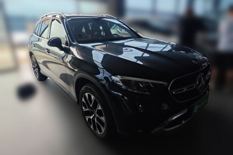 Used Mercedes-Benz GLC 2023 GLC 260 L 4MATIC Dynamic Edition 5-seater Front Right 45 Deg