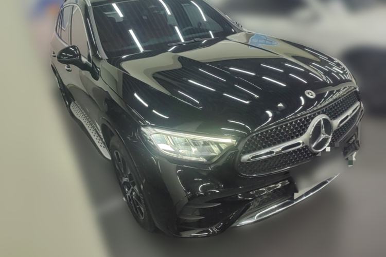 Used Mercedes-Benz GLC 2023 GLC 260 L 4MATIC Luxury Model 5 Seats Front Right 45 Deg