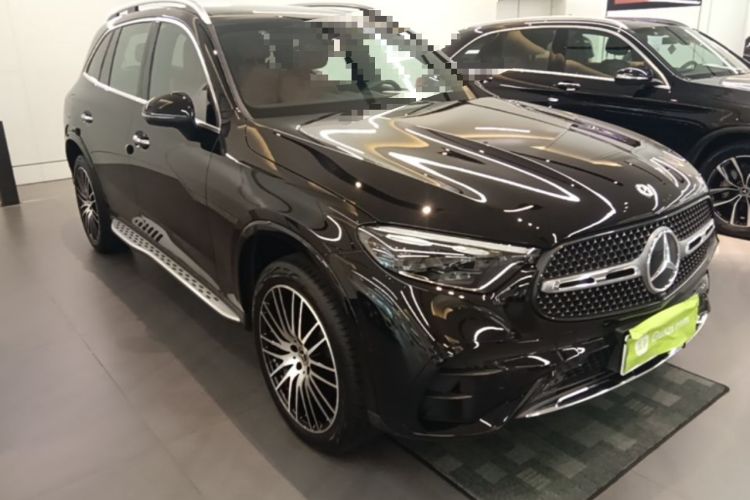 Used Mercedes-Benz GLC 2023 GLC 300 L 4MATIC Luxury 7-Seater Front Right 45 Deg