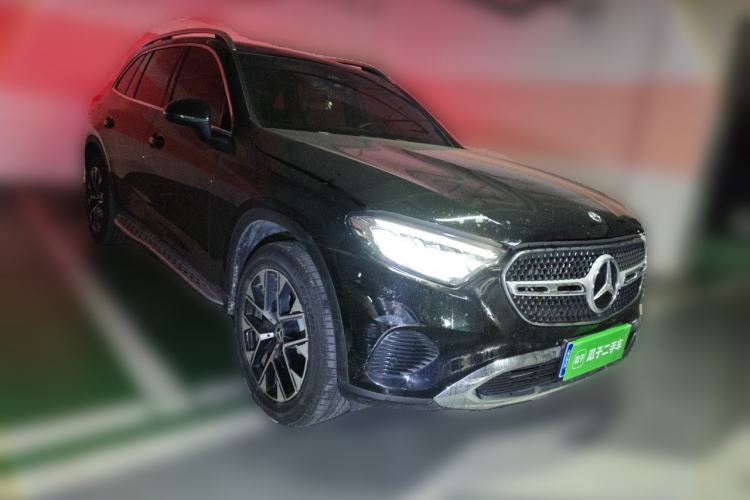 Used Mercedes-Benz GLC 2023 GLC 260 L 4MATIC Dynamic Edition 5-seater Front Right 45 Deg