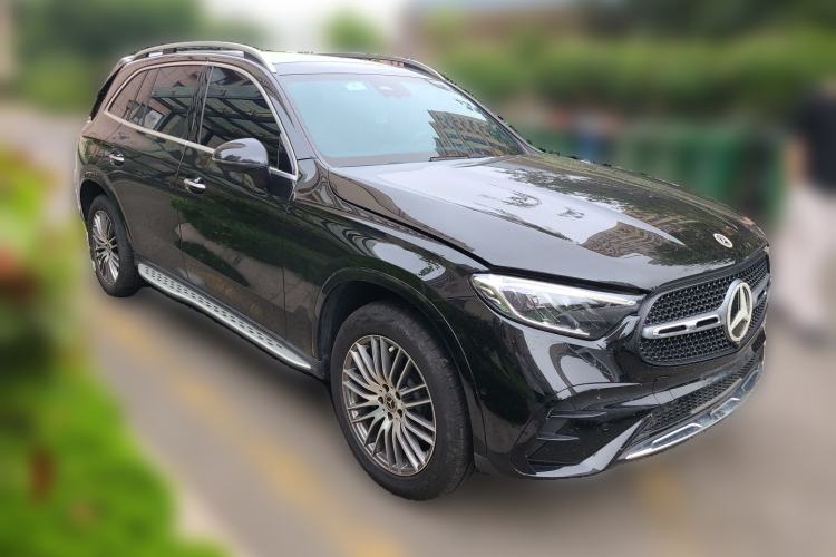 Used Mercedes-Benz GLC 2023 Refreshed GLC 300 L 4MATIC Dynamic Version 7-Seater Front Right 45 Deg