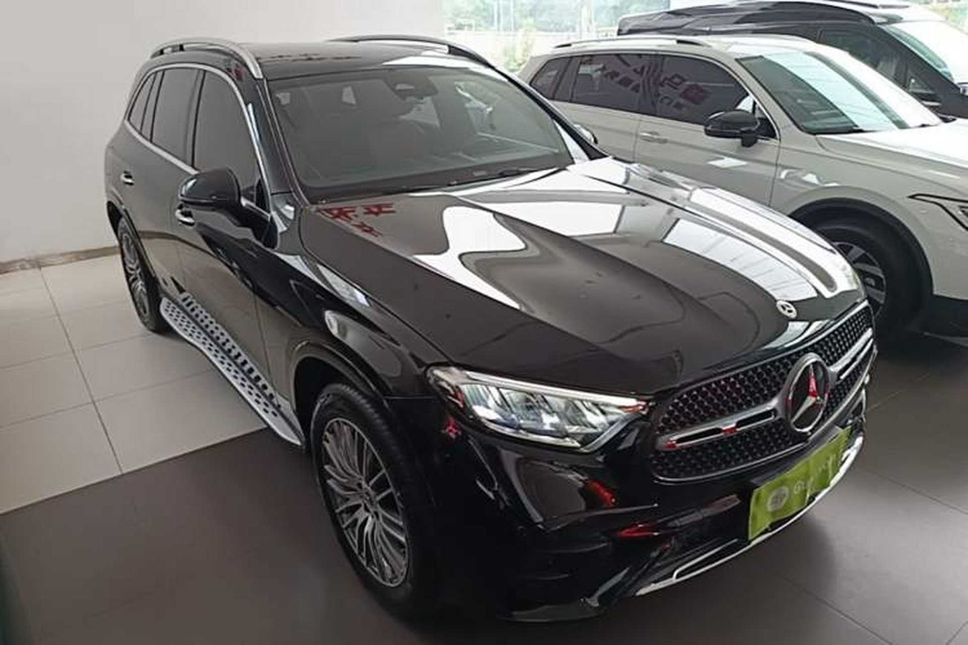 Used Mercedes-Benz GLC 2023 Refreshed GLC 300 L 4MATIC Dynamic Edition 5 Seats Front Right 45 Deg