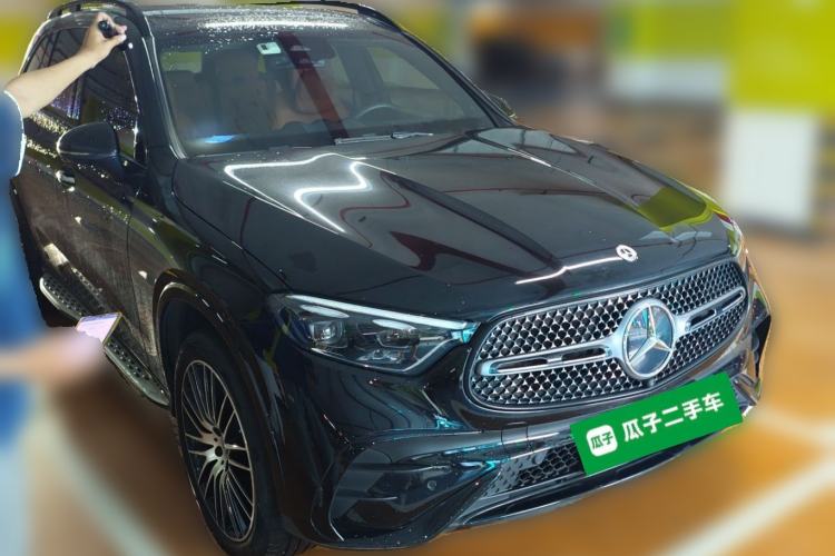 Used Mercedes-Benz GLC 2023 Refreshed GLC 300 L 4MATIC Luxury Version 7 Seats Front Right 45 Deg