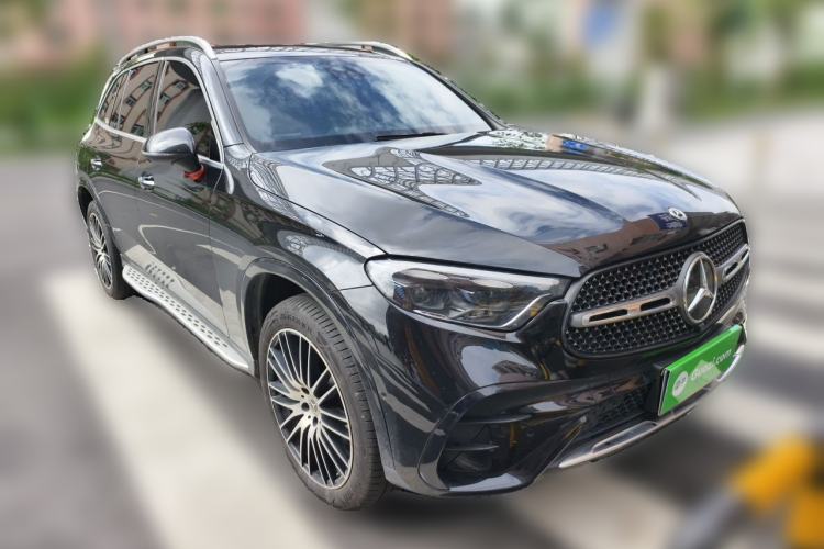 Used Mercedes-Benz GLC 2023 GLC 300 L 4MATIC Luxury 7-Seater Front Right 45 Deg