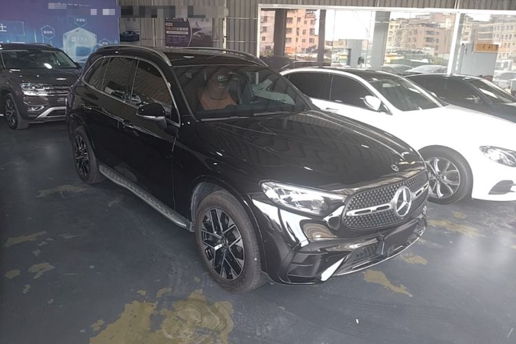 Used Mercedes-Benz GLC 2023 GLC 260 L 4MATIC Luxury 7-Seater Front Right 45 Deg