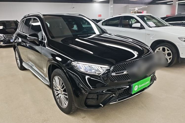 Used Mercedes-Benz GLC 2023 Refreshed GLC 300 L 4MATIC Dynamic Version 7-Seater Front Right 45 Deg
