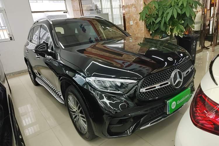 Used Mercedes-Benz GLC 2023 GLC 300 L 4MATIC Dynamic Edition 5-seater Front Right 45 Deg