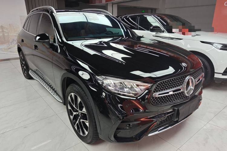 Used Mercedes-Benz GLC 2023 GLC 260 L 4MATIC Dynamic Edition 5-seater Front Right 45 Deg