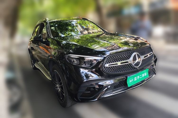 Used Mercedes-Benz GLC 2023 GLC 300 L 4MATIC Luxury 7-Seater Front Right 45 Deg