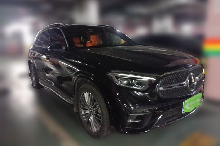 Used Mercedes-Benz GLC 2023 GLC 300 L 4MATIC Dynamic Edition 5-seater Front Right 45 Deg