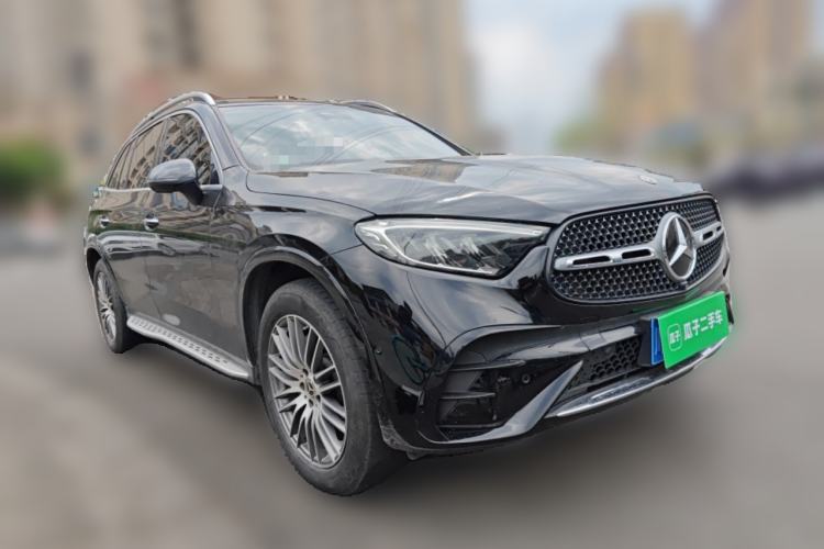 Used Mercedes-Benz GLC 2023 GLC 300 L 4MATIC Dynamic Edition 5-seater Front Right 45 Deg