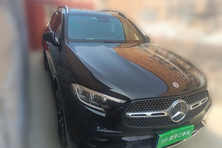 Used Mercedes-Benz GLC 2023 GLC 260 L 4MATIC Luxury Model 5 Seats Front Right 45 Deg