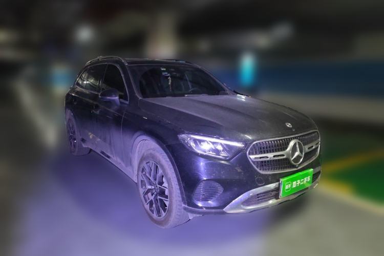 Used Mercedes-Benz GLC 2023 GLC 260 L 4MATIC Dynamic Edition 5-seater Front Right 45 Deg