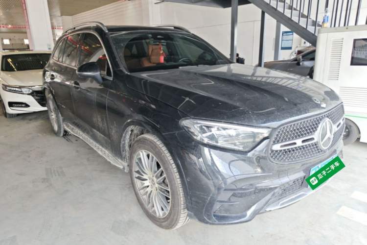 Used Mercedes-Benz GLC 2023 Refreshed GLC 300 L 4MATIC Dynamic Edition 5 Seats Front Right 45 Deg