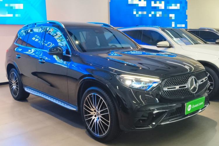 Used Mercedes-Benz GLC 2023 Facelifted GLC 300 L 4MATIC Luxury Version 5 Seats Front Right 45 Deg