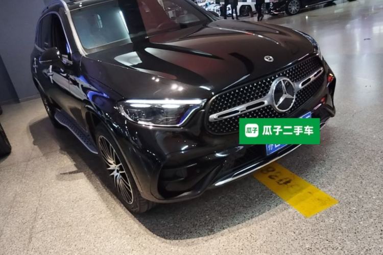 Used Mercedes-Benz GLC 2023 Refreshed GLC 300 L 4MATIC Luxury Version 7 Seats Front Right 45 Deg
