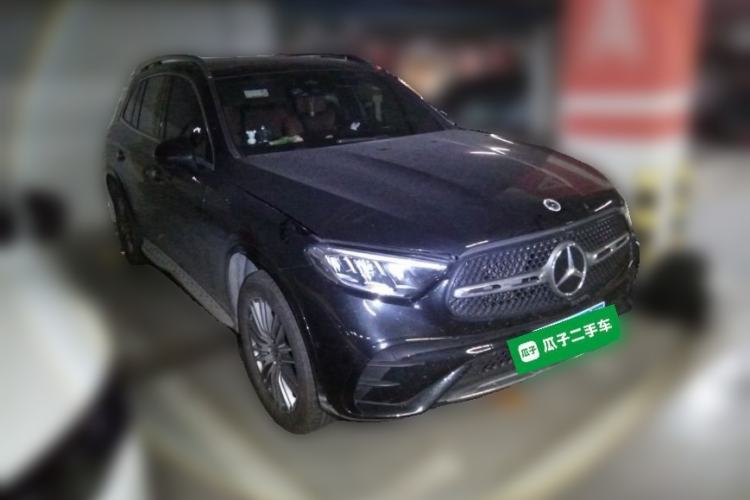 Used Mercedes-Benz GLC 2023 Refreshed GLC 300 L 4MATIC Dynamic Version 7-Seater Front Right 45 Deg